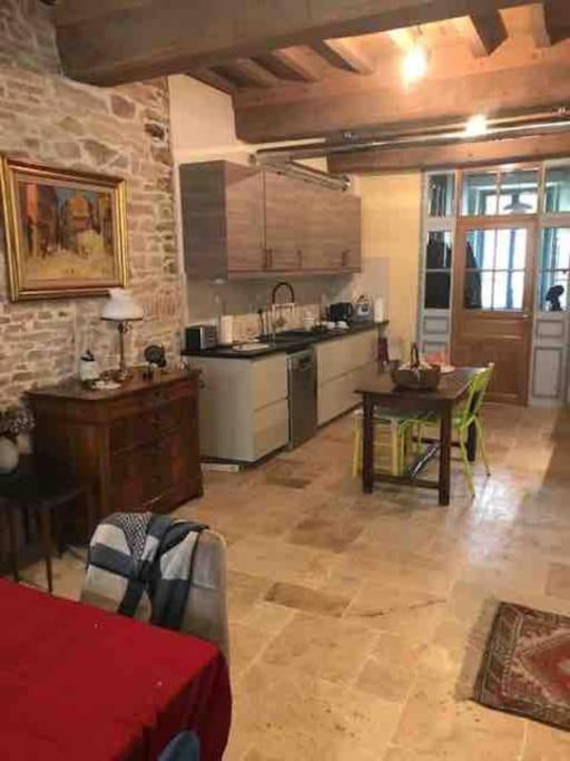La Maison De Lea, Chambres D'Hotes De 14 Couchages Турню Экстерьер фото